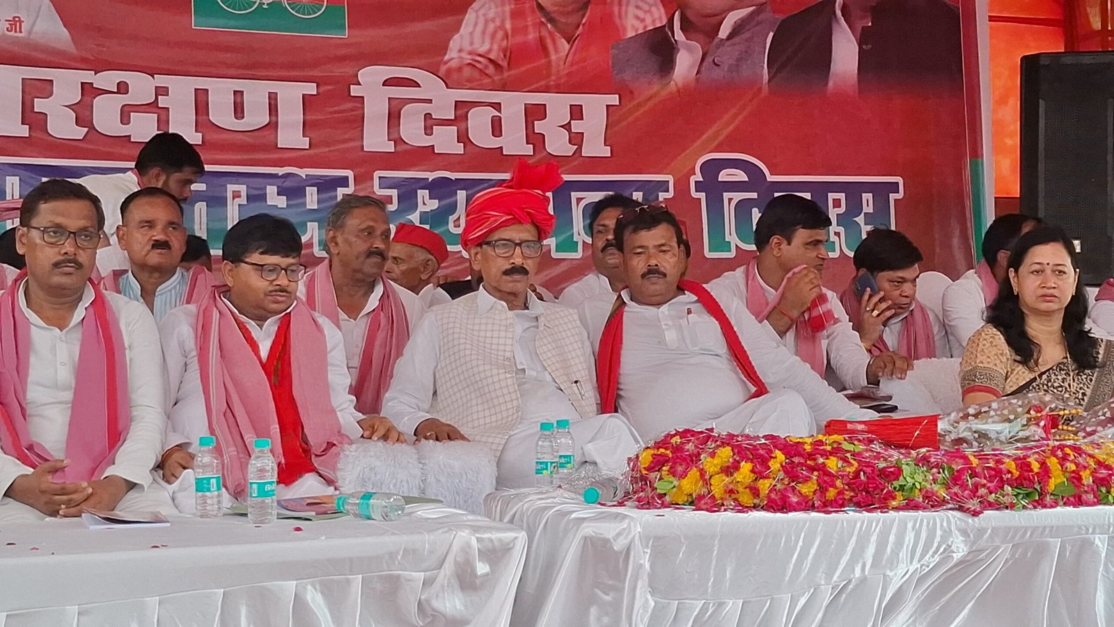 सपा ने मनाया आरक्षण दिवस और संविधान मानस्तंभ स्थापना दिवस समारोह