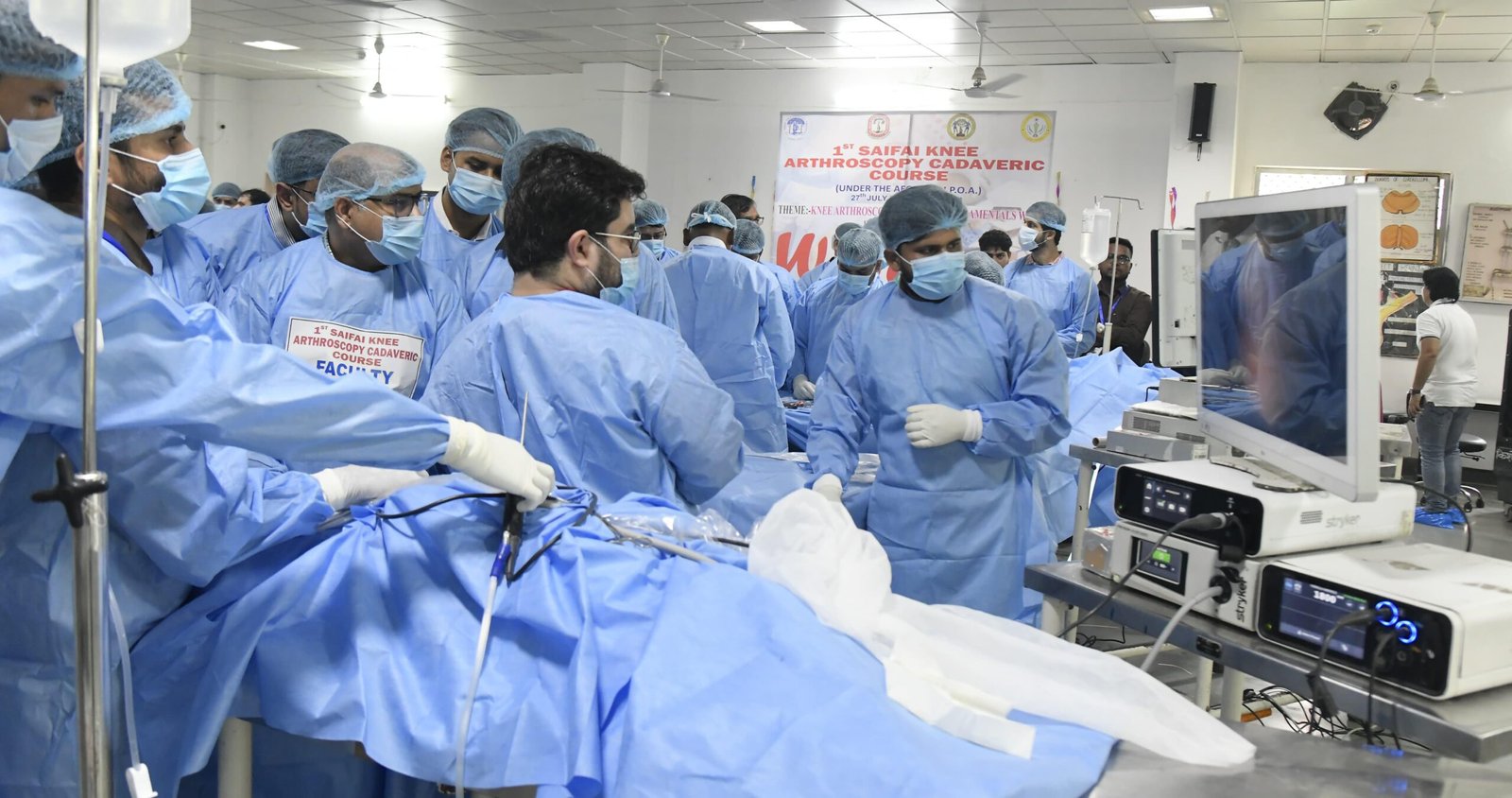 फस्ट सैफई नी अर्थ्रोस्कोपी कैडावेरिक कोर्स का आयोजन