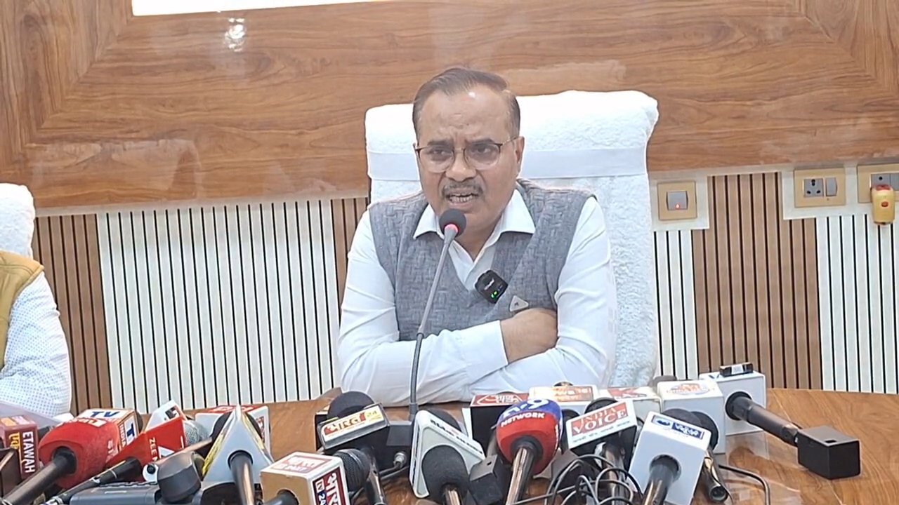 मतदाता सूची पुनरीक्षण: 4 दिसंबर तक जमा करें गणना प्रपत्र, जिलाधिकारी ने दी महत्वपूर्ण जानकारी