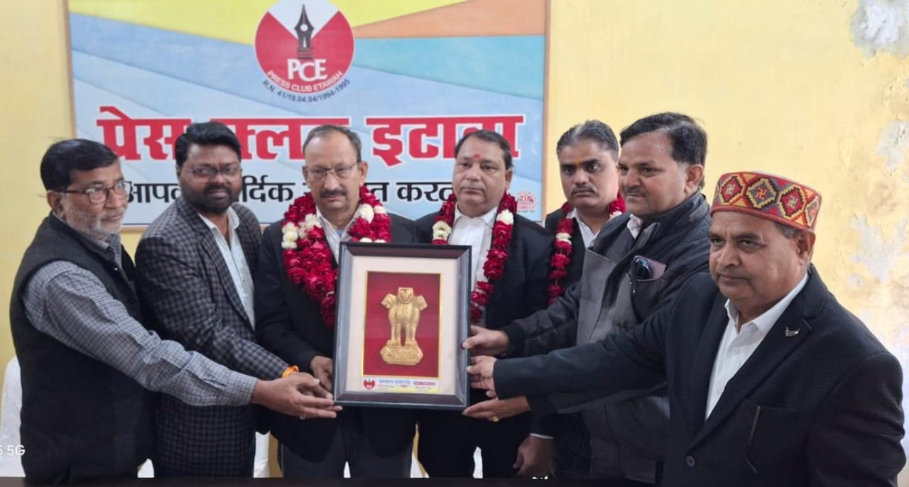 प्रेस क्लब ने डीबीए पदाधिकारियों का किया सम्मान