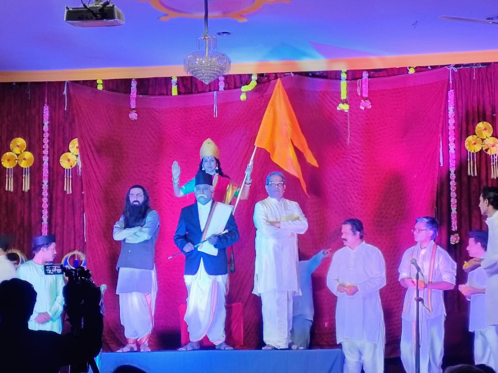 “संघ गंगा के तीन भगीरथ” नाटक का मंचन, जीवंत अभिनय देख भाव-विभोर हुए दर्शक